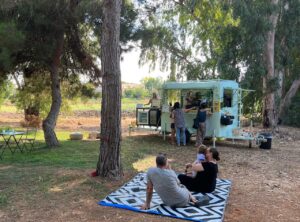 קפה במושב עגלת קפה בארותיים 9