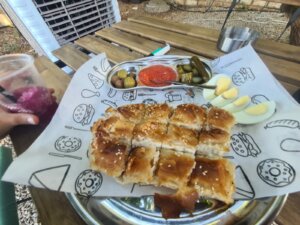 עגלת קפה קפה דידי אילניה תמונה של מאפה