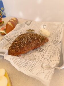 ברטה עגלת קפה קרית טבעון תמונה של מאפה וביצה