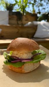 הקרון של אייל גמשיד כפר יהושוע עגלת קפה תמונה של